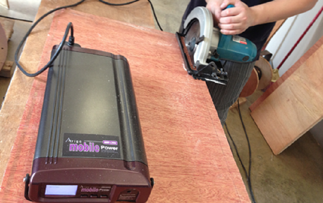 Máy cưa N5900B hoạt động mạnh mẽ